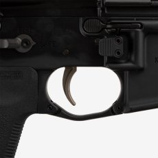 画像4: 【MAGPUL】MOE® Enhanced Trigger Guard, Polymer – AR15/M4 (4)