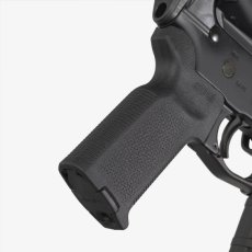 画像3: 【MAGPUL】MOE-K2® Grip – AR15/M4 BLK (3)