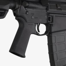 画像3: 【MAGPUL】MOE SL® Grip – AR15/M4 BLK (3)